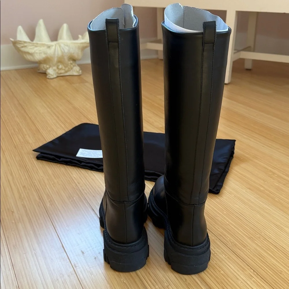 Gia Borghini Perni 07 black leather lug boots in size 37